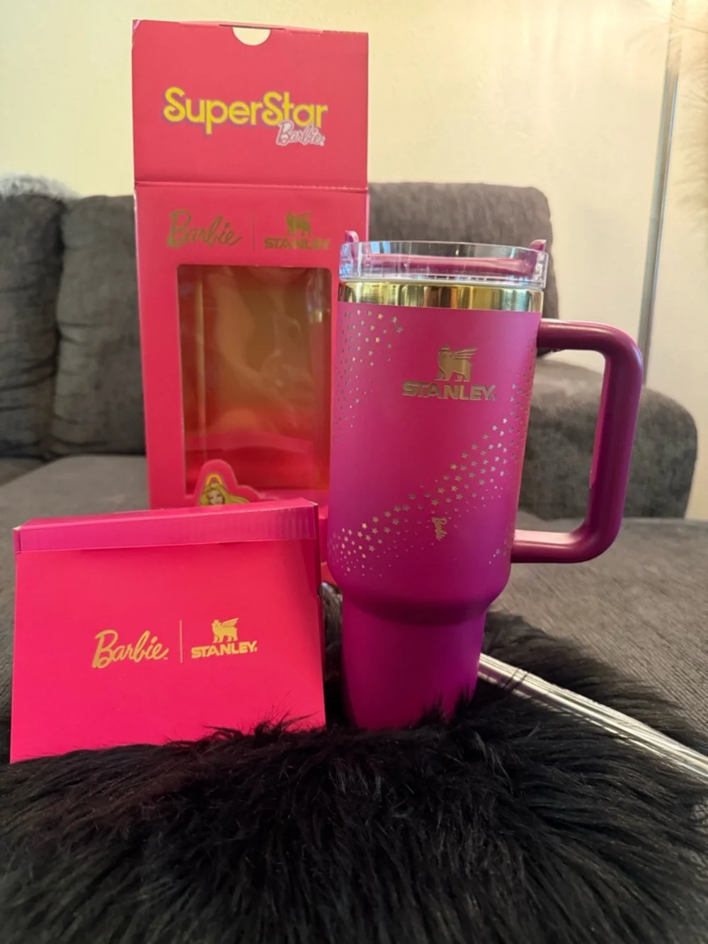 Stanley Barbie Hot Pink & Gold Travel Mug with Handle 40oz - Picture 1 of 8
